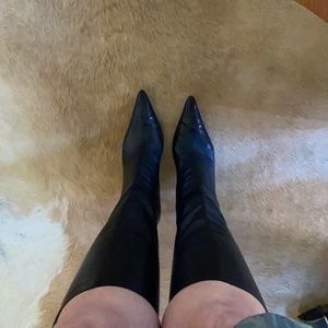 Gucci knee high black leather high heel boots